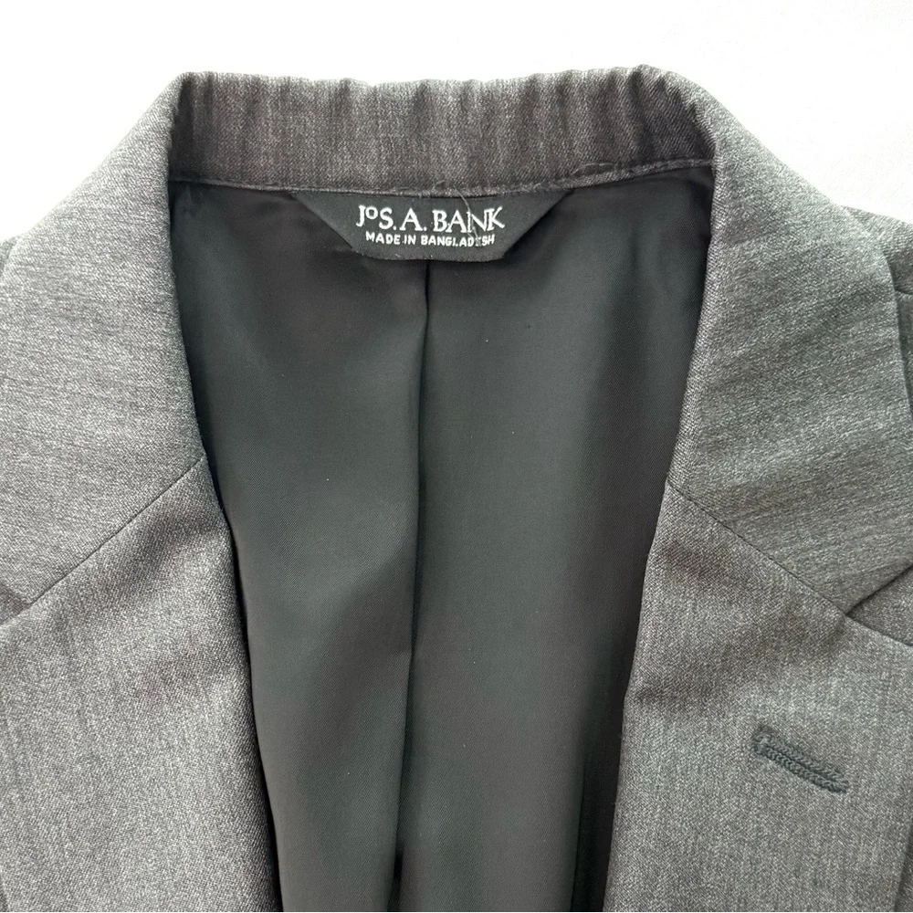 Jos A Bank Traveler Charcoal Gray 100% Wool Two Button Suit Blazer Mens 43R